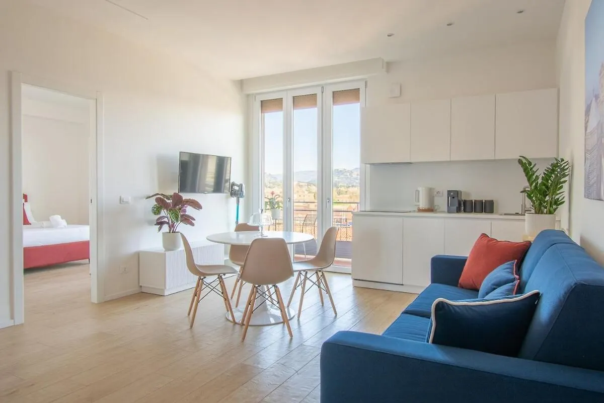 Top Floor Apartment With Elevator - Fantastic View location